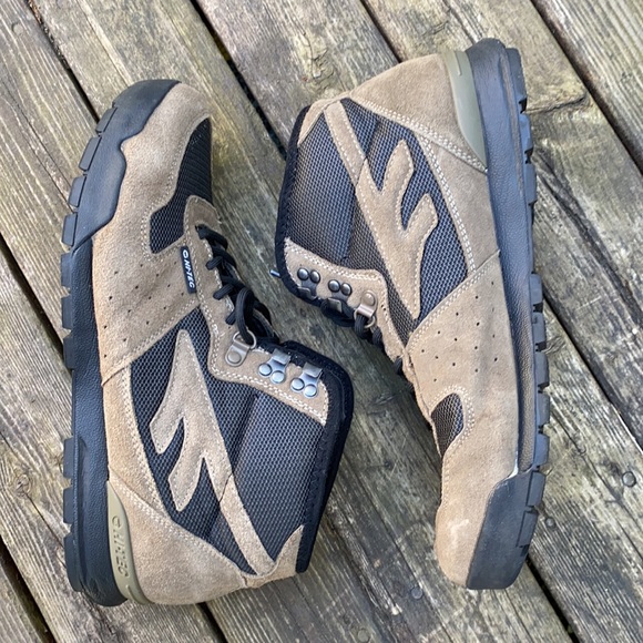 Hi-Tec Women’s Hikers - Picture 3 of 8